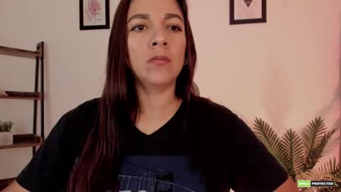 Snapshot of pink_kitten_ chatting on 11/30/25, 11:14 Eli online show from 11/30/25, 11:14