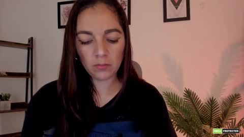 Snapshot of pink_kitten_ chatting on 12/05/25, 12:58 Eli online show from 12/05/25, 12:58