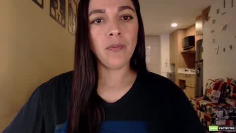 Snapshot of pink_kitten_ chatting on 12/20/25, 01:07 Eli online show from 12/20/25, 01:07