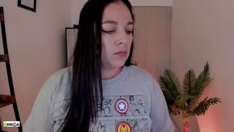 Snapshot of pink_kitten_ chatting on 05/13/26, 01:30 Eli online show from 05/13/26, 01:30