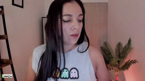 Snapshot of pink_kitten_ chatting on 05/16/26, 12:26 Eli online show from 05/16/26, 12:26
