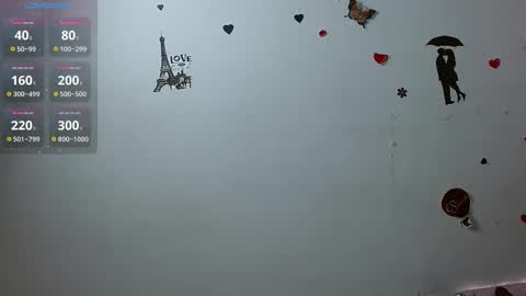 Snapshot of pink_love_25 chatting on 02/05/25, 03:45 pink_love_25 online show from 02/05/25, 03:45