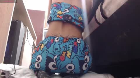 Snapshot of pink_love_25 chatting on 02/04/26, 08:20 pink_love_25 online show from 02/04/26, 08:20