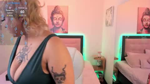Snapshot of pink_maddy chatting on 09/20/25, 03:51 pink_maddy online show from 09/20/25, 03:51