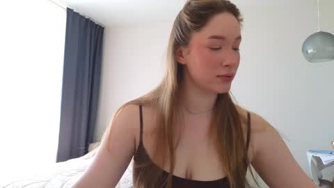 Snapshot of pink_rosee_ chatting on 06/01/26, 03:08 online show from 06/01/26, 03:08