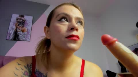 Snapshot of pink_secret chatting on 02/21/26, 01:01 pink_secret online show from 02/21/26, 01:01