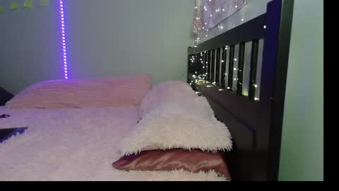 pink_tv online show from 09/25/25, 12:47