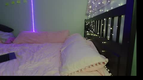 pink_tv online show from 10/03/25, 12:51