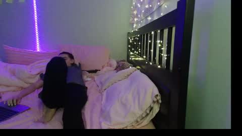 pink_tv online show from 10/09/25, 01:58