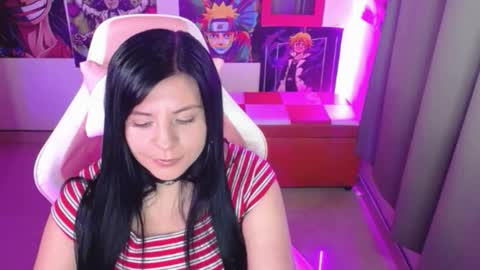 pink_yuii online show from 01/13/26, 10:15