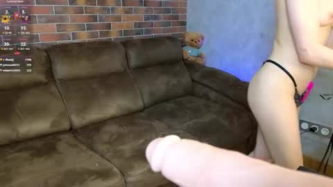 Snapshot of pinkadele chatting on 01/29/25, 01:17 Adele online show from 01/29/25, 01:17