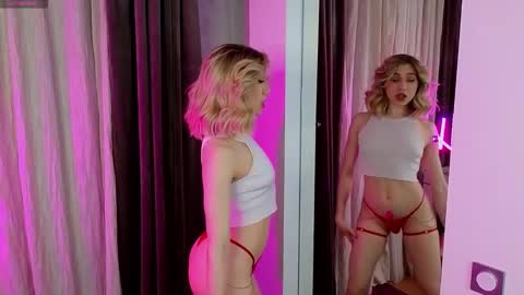 Snapshot of pinkadele chatting on 02/01/25, 07:23 Adele online show from 02/01/25, 07:23