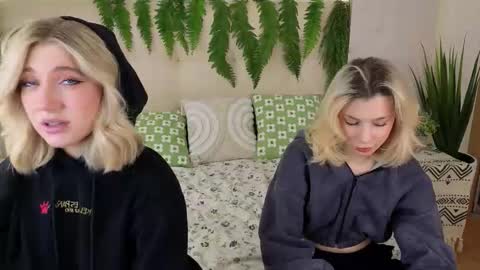 Snapshot of pinkadele chatting on 10/02/25, 08:43 Adele online show from 10/02/25, 08:43