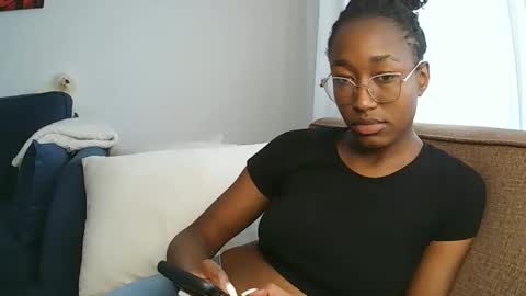 PinkyAura online show from 01/13/26, 09:25