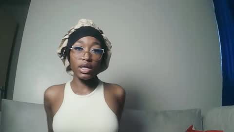 PinkyAura online show from 05/30/26, 11:07