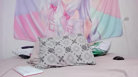 Snapshot of pinkberry_boy chatting on 11/18/25, 02:17 Vio online show from 11/18/25, 02:17