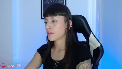 Snapshot of pinkcatlive chatting on 12/05/24, 08:44 Emily online show from 12/05/24, 08:44