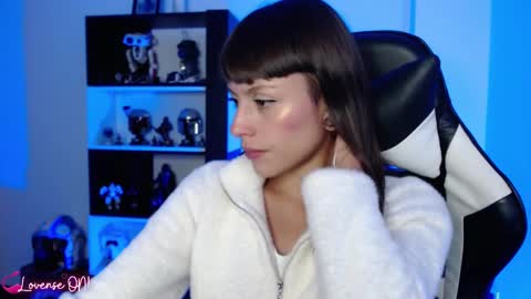 Snapshot of pinkcatlive chatting on 03/04/25, 12:39 Emily online show from 03/04/25, 12:39