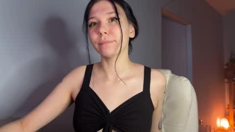 pinkdollylovv online show from 05/18/26, 08:47