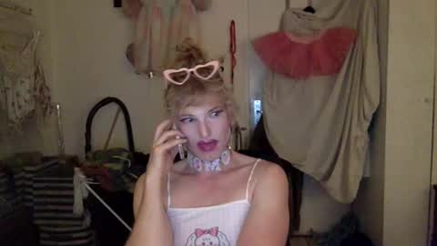 Snapshot of pinkfag chatting on 02/12/25, 07:02 pinkfag online show from 02/12/25, 07:02