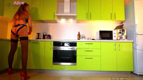 Snapshot of pinkheart_ chatting on 12/03/25, 05:11 Alice online show from 12/03/25, 05:11