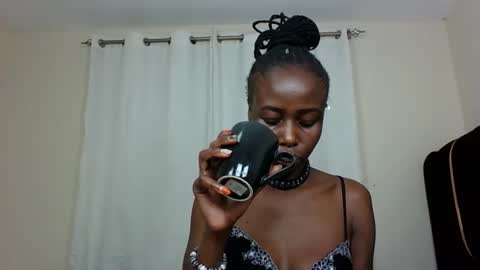 Snapshot of pinkie_ponny chatting on 03/08/25, 08:35 Pinkie online show from 03/08/25, 08:35