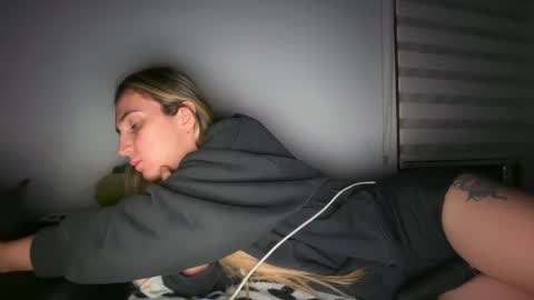 Pinkilola online show from 05/04/26, 04:41