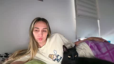Pinkilola online show from 05/06/26, 01:38