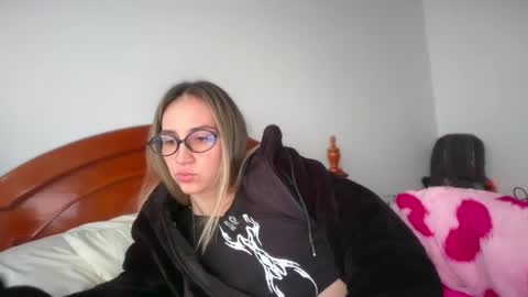 Snapshot of pinkilola chatting on 05/31/26, 03:41 Pinkilola online show from 05/31/26, 03:41