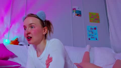 Mila online show from 03/12/26, 07:58