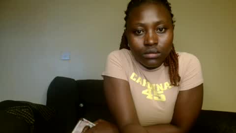 Snapshot of pinklover2003 chatting on 07/17/26, 08:21 Serena online show from 07/17/26, 08:21
