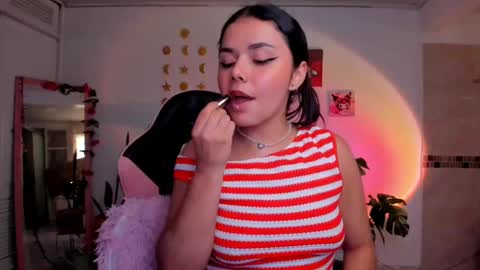 Sarah .. online show from 09/28/25, 07:19