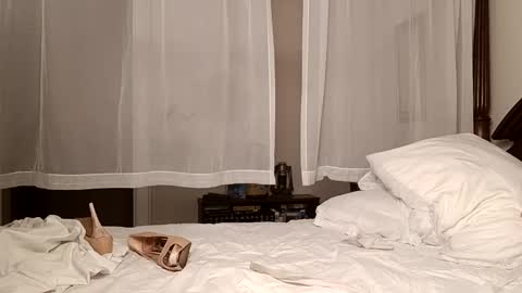 pinkpillbambi online show from 11/08/25, 02:34