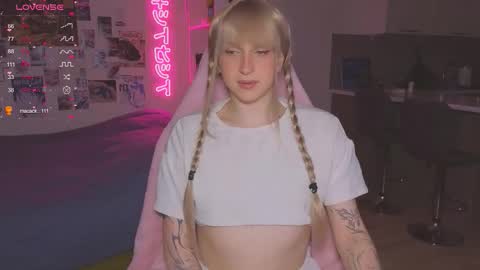 pinkvenom_ online show from 11/29/25, 08:39