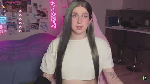 pinkvenom_ online show from 04/17/26, 03:48