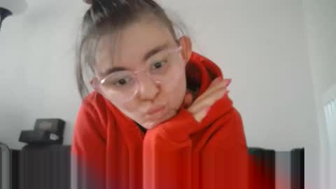 Snapshot of pinkwife97 chatting on 10/02/25, 03:30 pinkwife97 online show from 10/02/25, 03:30