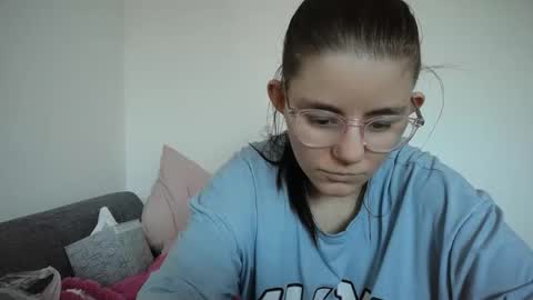 pinkwife97 online show from 03/19/26, 12:09