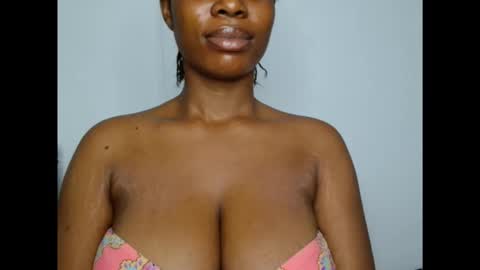 Snapshot of pinkxsugar chatting on 11/25/25, 09:04 pinkxsugar online show from 11/25/25, 09:04