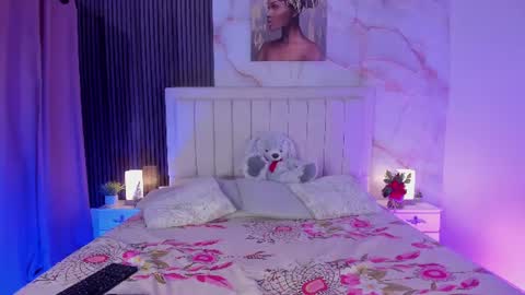 Snapshot of pinky_peach_ chatting on 06/30/26, 03:29 Peachy online show from 06/30/26, 03:29