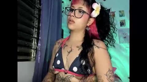 pinky_promiseex online show from 05/19/26, 01:56