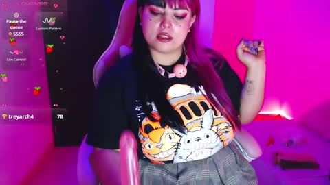 Snapshot of pinky_sexxx chatting on 02/16/25, 01:03 Pau online show from 02/16/25, 01:03