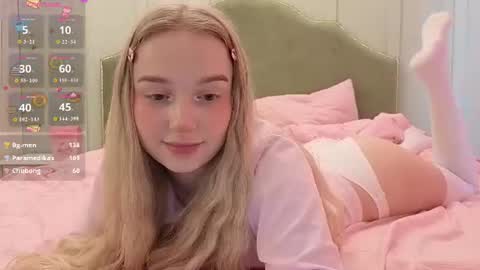 Mia online show from 07/06/26, 03:03