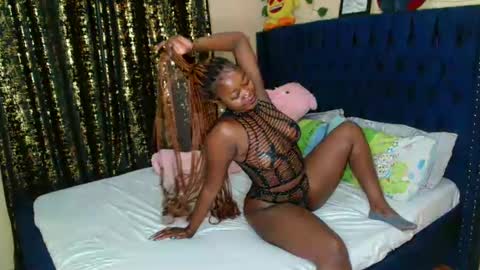 Snapshot of pinkysmiles chatting on 02/04/25, 01:23 Pinky online show from 02/04/25, 01:23