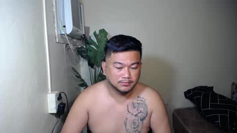 Snapshot of pinoy041087 chatting on 10/09/25, 10:19 pinoy041087 online show from 10/09/25, 10:19