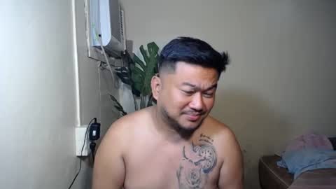 Snapshot of pinoy041087 chatting on 10/12/25, 10:58 pinoy041087 online show from 10/12/25, 10:58