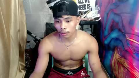 Snapshot of pinoy_fuckboy69 chatting on 06/04/26, 04:35 pinoy_fuckboy69 online show from 06/04/26, 04:35
