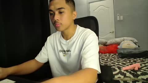 Adrianne online show from 10/04/25, 01:25