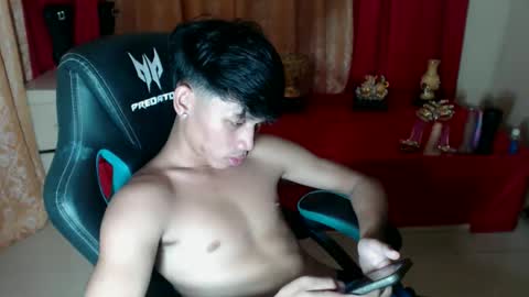 Snapshot of pinoyhotprincexxx chatting on 11/05/25, 04:45 pinoyhotprincexxx online show from 11/05/25, 04:45