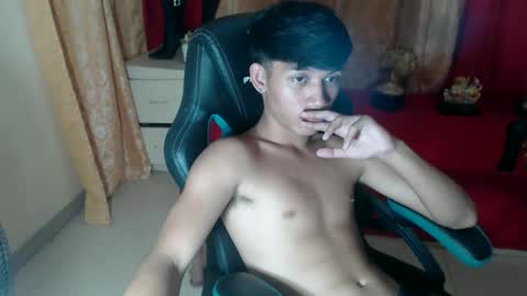 Snapshot of pinoyhotprincexxx chatting on 11/12/25, 11:10 pinoyhotprincexxx online show from 11/12/25, 11:10