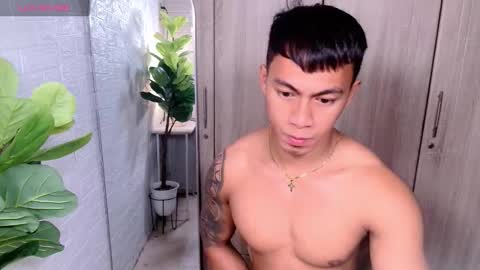 Snapshot of pinoymilker chatting on 01/06/26, 12:42 ethan online show from 01/06/26, 12:42